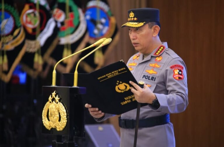 Kapolri Pimpin Sertijab Sejumlah Pejabat Tinggi: 14 Kapolda dan PJU Mabes Polri Resmi Dilantik