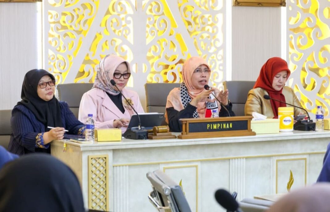 Komisi V DPRD Jawa Barat dan Mahasiswa IPB Bahas Isu Dinamika dan Kesejahteraan Keluarga