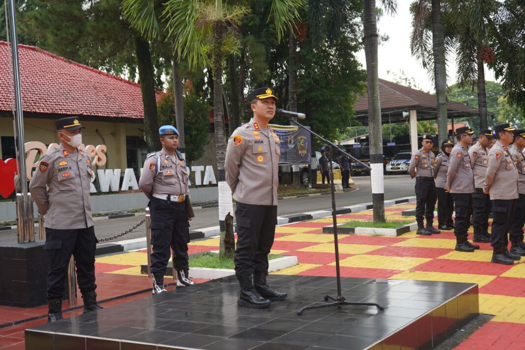 Kapolres Purwakarta Tekankan Hidup Sederhana dan Kesiapan Nataru, Jadi Teladan bagi Personel