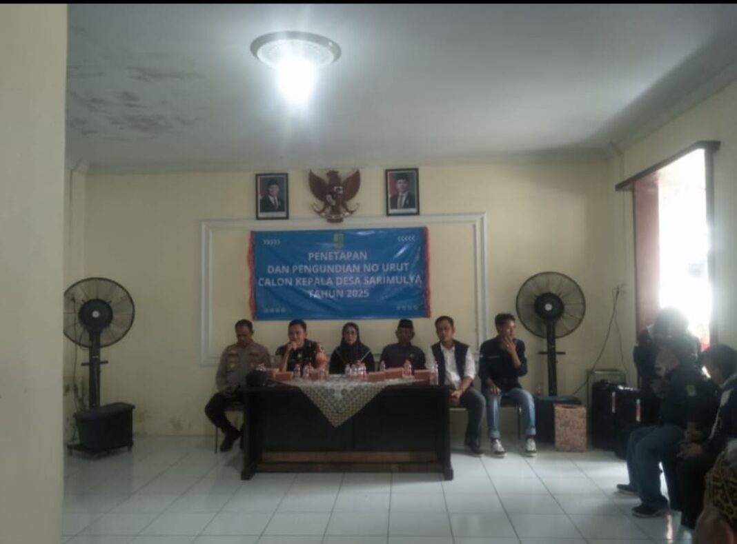 Penetapan Nomor Urut Calon Kepala Desa Sarimulya Berlangsung Kondusif
