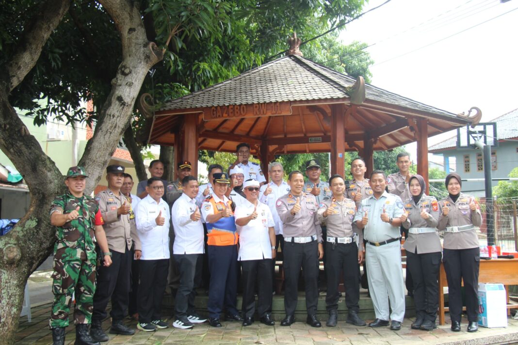 Satlantas Polres Purwakarta Monev Kampung Tertib Lalu Lintas di Nagri Kaler