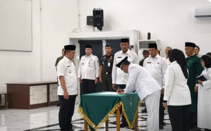 Pemkab Karawang Lantik 63 Pejabat, Bupati Aep Tekankan Kinerja dan Pelayanan Publik