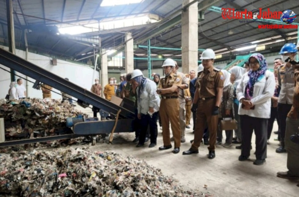Wali Kota Resmikan Mesin Ketiga Pengolah Sampah Berbasis RDF di Cimahi