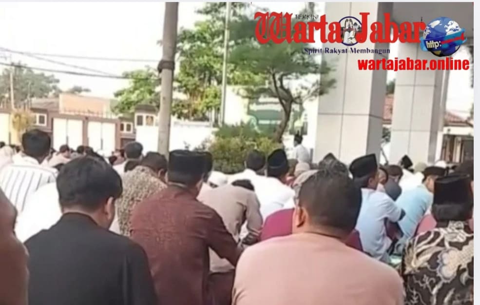Kapolres Karawang Gelar Shalat Ied di Mapolres, Ajak Masyarakat Jaga Kebersamaan Usai Ramadan
