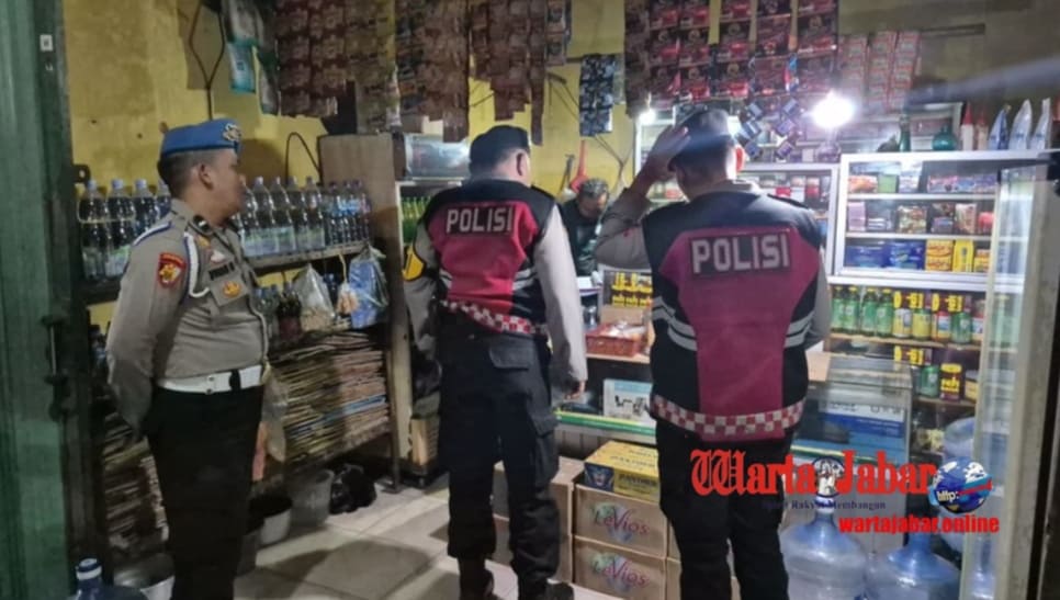 Polres Purwakarta Gencarkan Razia Miras, 81 Botol Disita Demi Tekan Kriminalitas