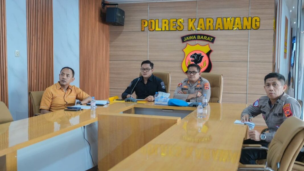 Polres Karawang Perkuat Pengawasan dan Edukasi Pelayanan SIM kepada Masyarakat