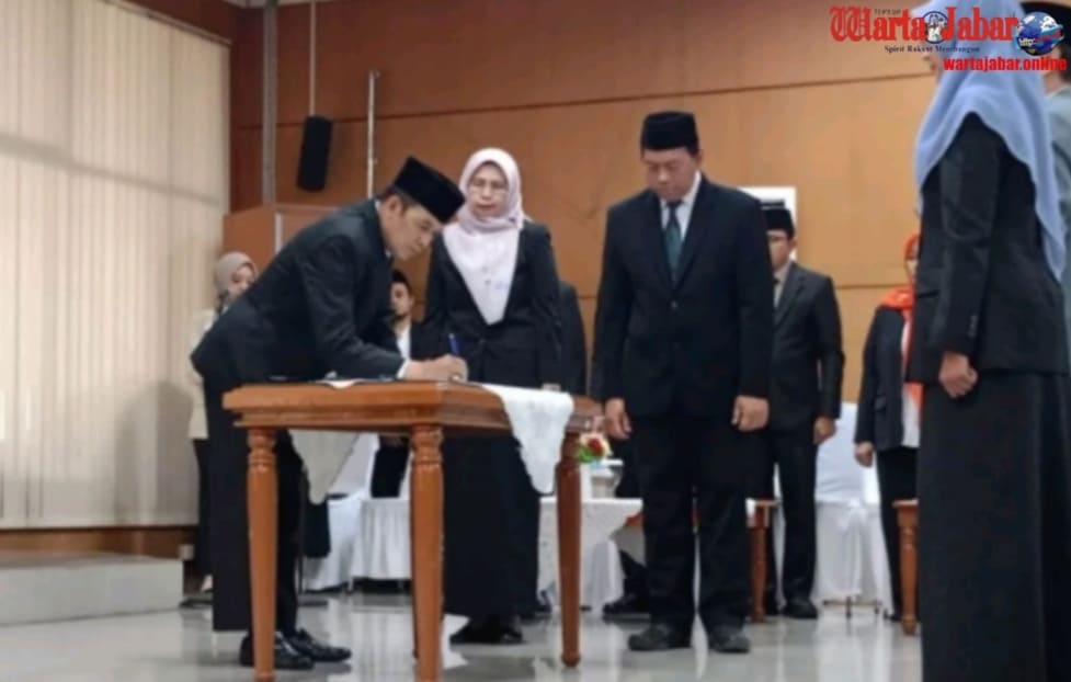 Wali Kota Cimahi Ngatiyana Gaspol Benahi Birokrasi, Lantik Pejabat Baru untuk Perkuat Pelayanan Publik