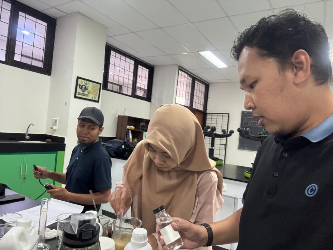 Mahasiswa UPI Kembangkan Sabun dan Detergen Ramah Lingkungan Berbahan Lemon dan Minyak Zaitun